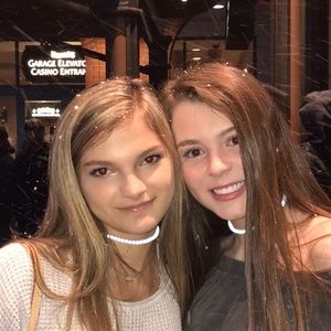 Meet your Posher, Annalise